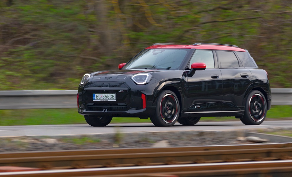 TEST MINI ACEMAN JCW: JE POTREBNÝ VRCHOL PONUKY?