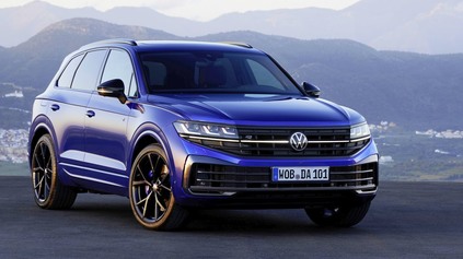 Posledný VW Touareg má za sebou facelift. Dostal detekciu zaťaženia strechy i lepší podvozok