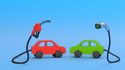 KOMPLETNÝ PRECHOD NA ELEKTROMOBILY? OBĽÚBENÁ AUTOMOBILKA SLOVÁKOV HO NATERAZ ODMIETLA