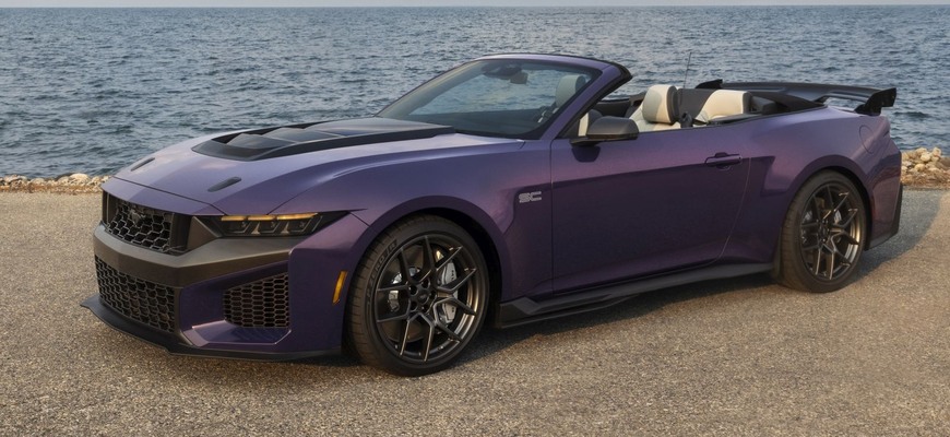 Dark Horse SC prišiel o strechu. Je z toho najvýkonnejší otvorený Ford Mustang