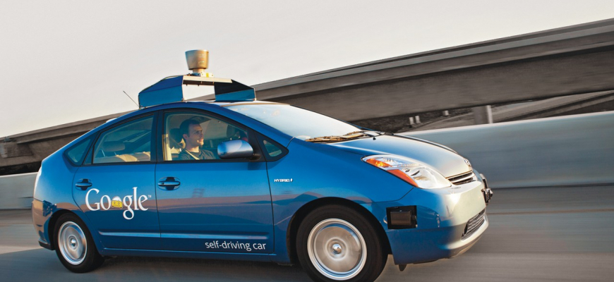 Google pokračuje vo vývoji autonómneho auta. Spája sa s Continentalom