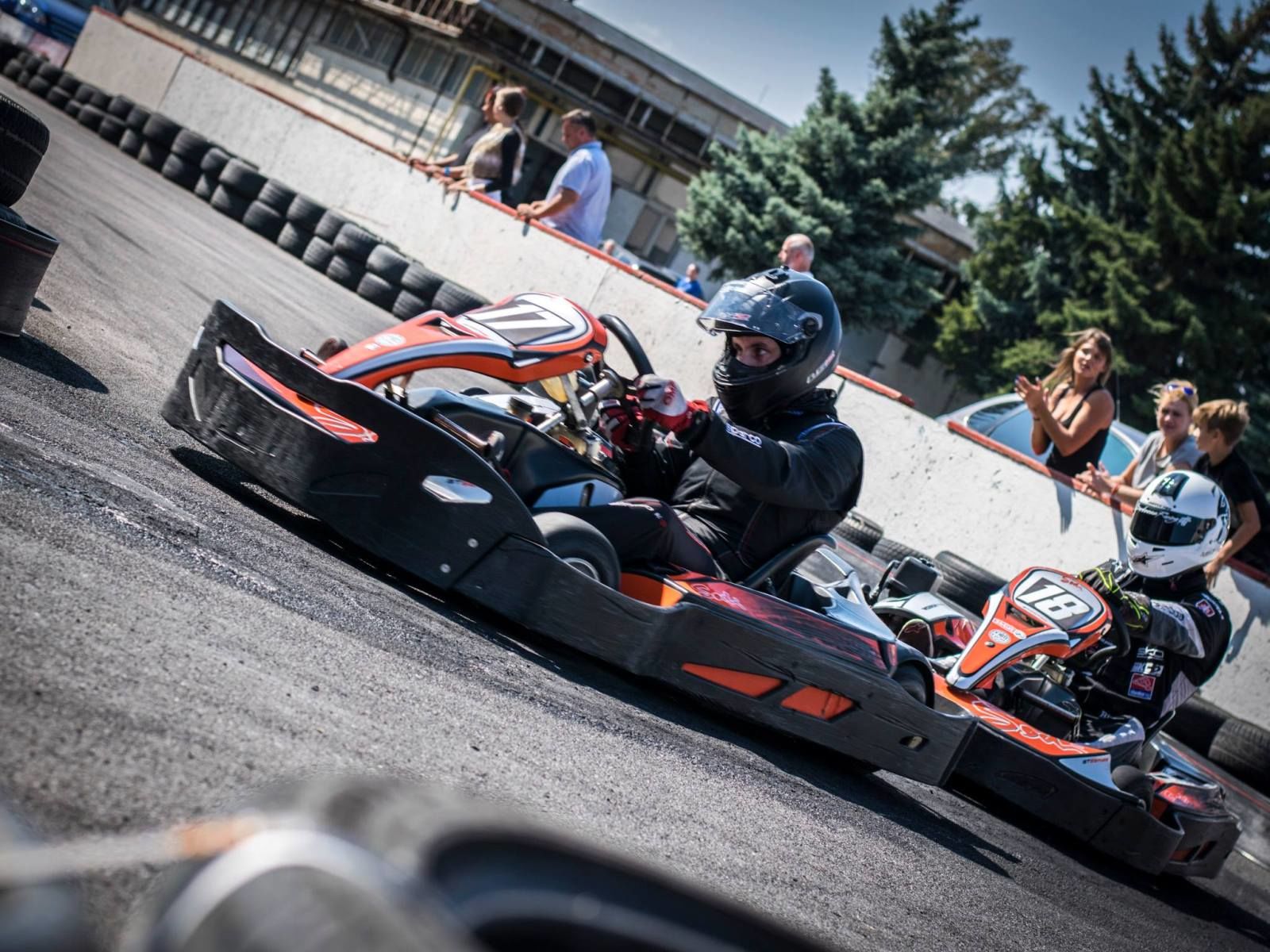 September tímu CAFE RACING patril kartingu