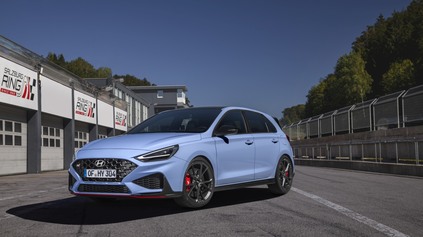 VYNOVENÝ HYUNDAI I30 N MÔŽE MAŤ AUTOMAT A 280 KONÍ