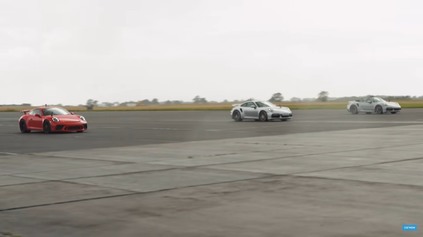 DRAG RACE PORSCHE 911 GT3 PROTI TURBO S