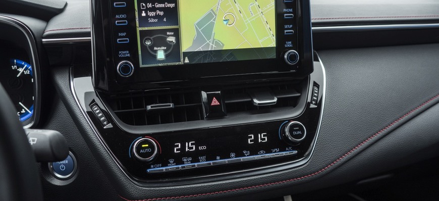 Update v Toyota Corolla a RAV4 prinesie Apple CarPlay a Android Auto