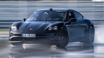 PORSCHE TAYCAN STANOVILO NOVÝ SVETOVÝ REKORD V NAJDLHŠOM DRIFTE ELEKTROMOBILU