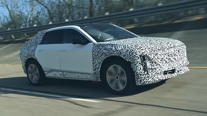 PRVÝ ELEKTROMOBIL CADILLAC PRECHÁDZA POSLEDNÝMI TESTAMI. PREDAJ SPUSTIA DO LETA 2022