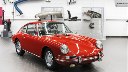 PORSCHE 911 ORIGINÁL: 55-ROČNÝ PRÍBEH ŽIJÚCEJ LEGENDY