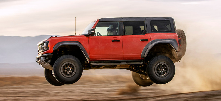 Ford Bronco Raptor má extrémny podvozok, biturbo šesťvalec a vyše 400 koní