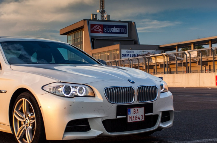 BMW 5 (Miro Glasa http://miroglasa.sk/ )