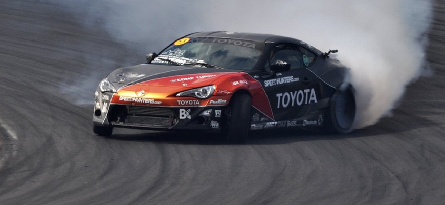 Frederic Aasbo dáva šialene skvelý drift nórskym horským priesmykom