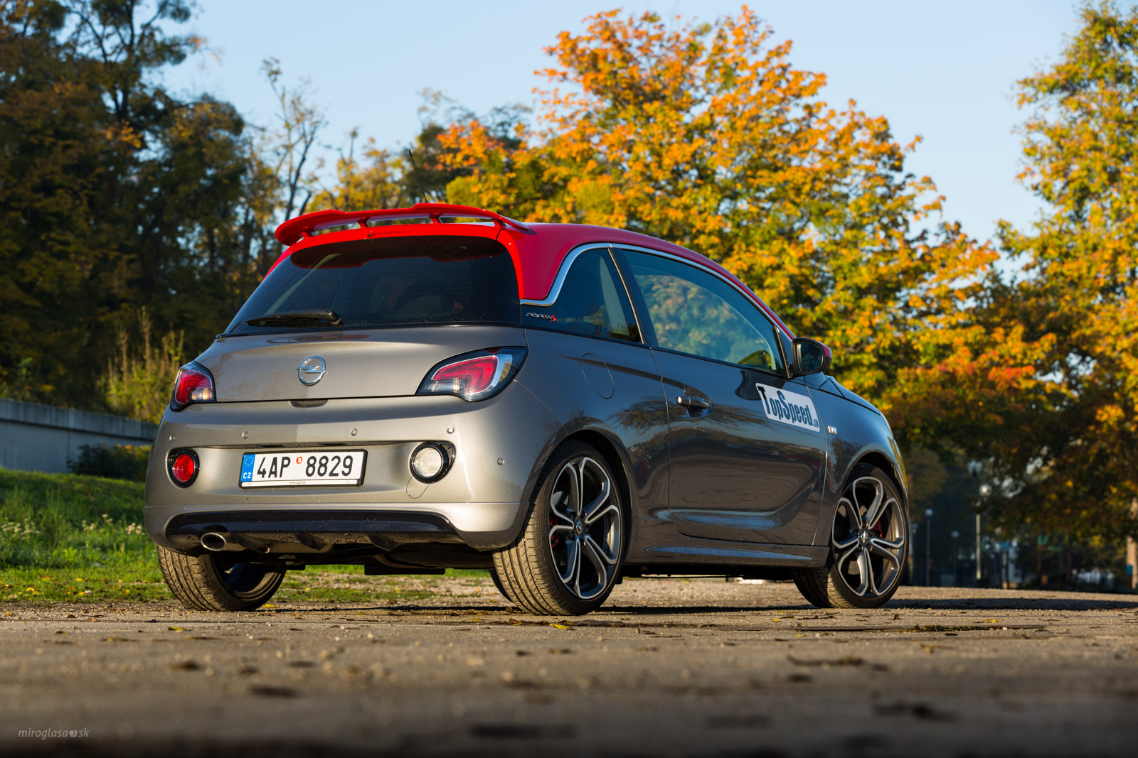 Opel adam s