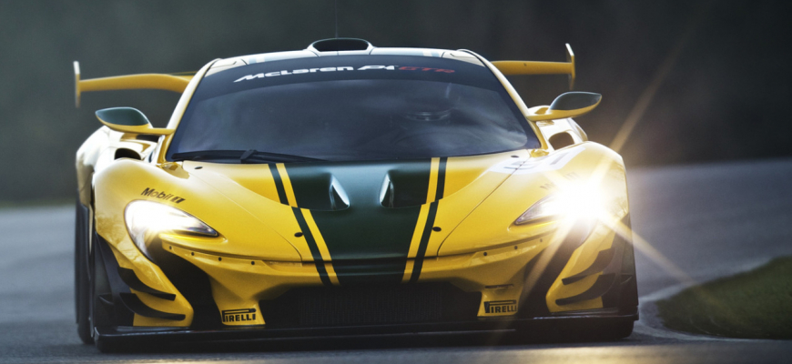 McLaren poslal na okruh P1 GTR a legendárny F1 GTR