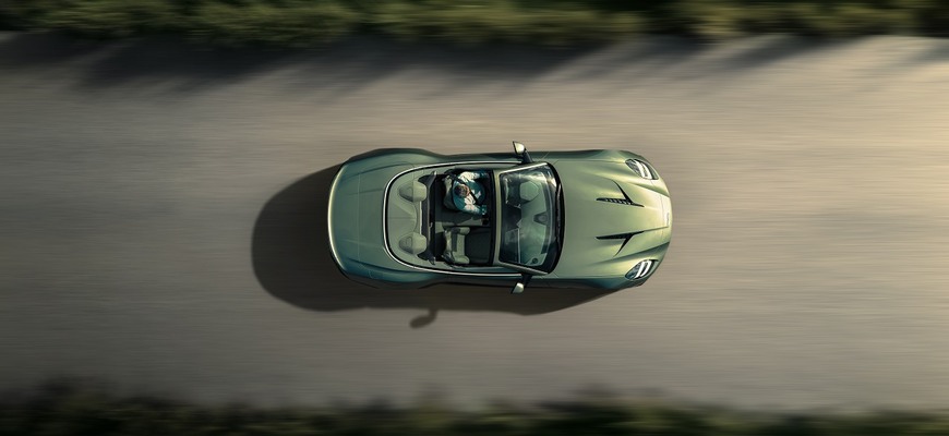 Je najrýchlejší kabriolet Aston Martin Vanquish Volante?