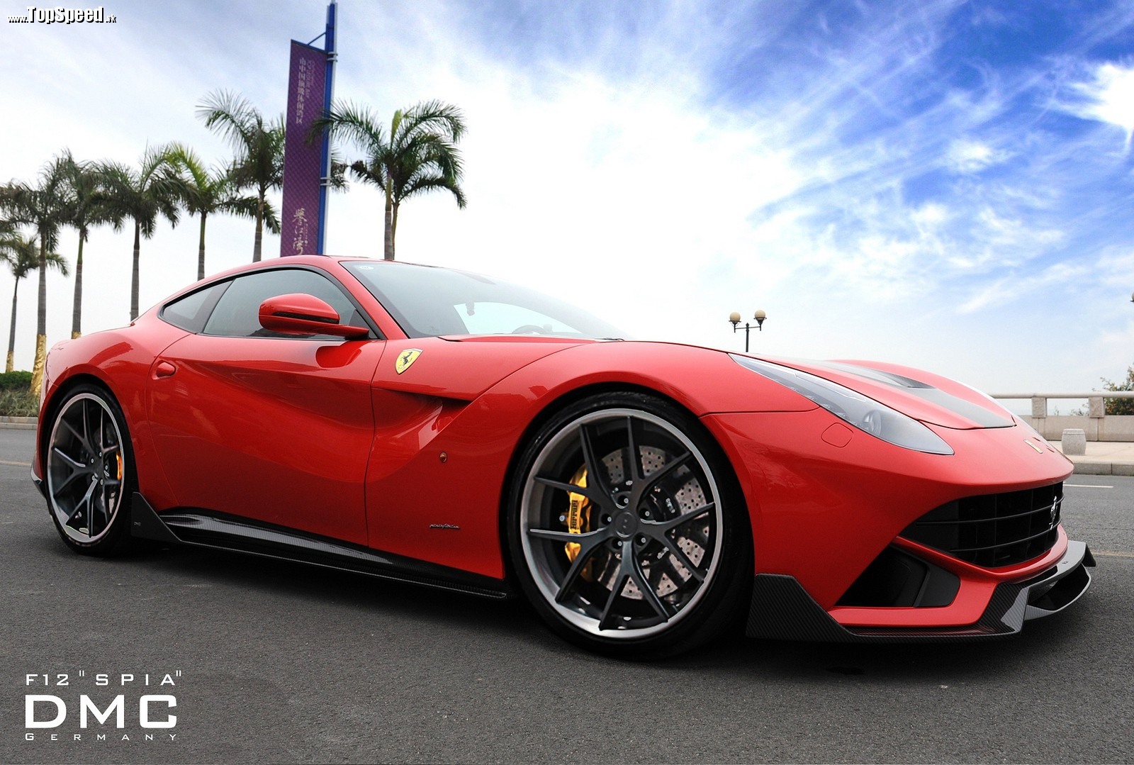 Ferrari F12berlinetta 