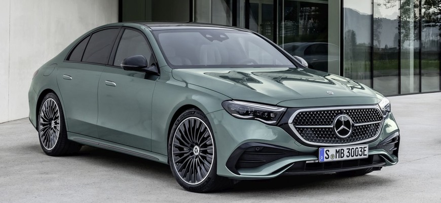 Toto je nový Mercedes triedy E. Posledný stuttgartský model so spaľovacími motormi