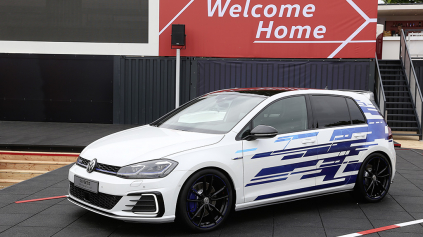 VW Golf GTE Performance Concept má viac než 270 koní