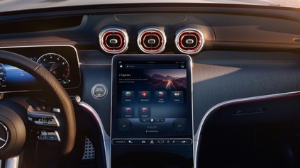 TOTO KONKURENCIA NEMÁ: MERCEDES UMOŽŇUJE KÚPIŤ DIAĽNIČNÁ ZNÁMKA NA PÁR KLIKOV Z INFOTAINMENTU