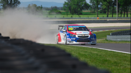 VEĽKÁ FOTOGALÉRIA Z WTCC A ETCC NA SLOVAKIARINGU (KVALIFIKÁCIA) - 10.05.2014