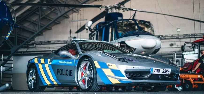 Česká polícia bude mať Ferrari 458 Italia