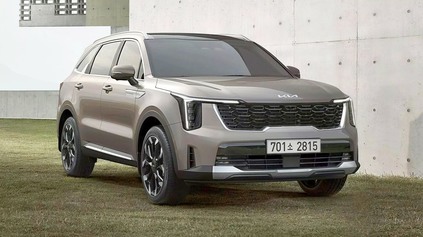 KIA SORENTO PO MODERNIZÁCII VÝRAZNE MENÍ SVOJU TVÁR. PRIBLIŽUJE JU ELEKTRICKÉMU SUV EV9