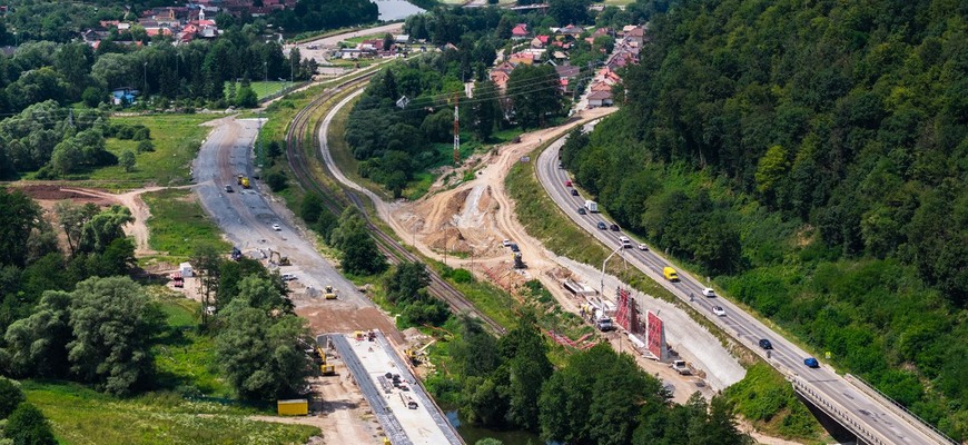 Tri kilometre za štyri roky? R1 pri Banskej Bystrici sa výrazne oneskorí!
