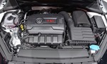Motor 2.0 TSI EA888 evo5 je výrazne iný. Má 500-barové vstrekovanie a VTG turbo
