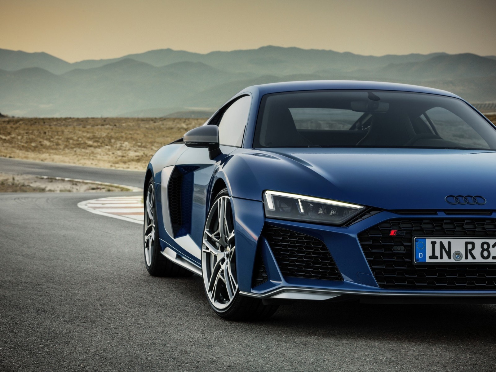 Omladené Audi R8 so športovejším stylingom a silnejším V10