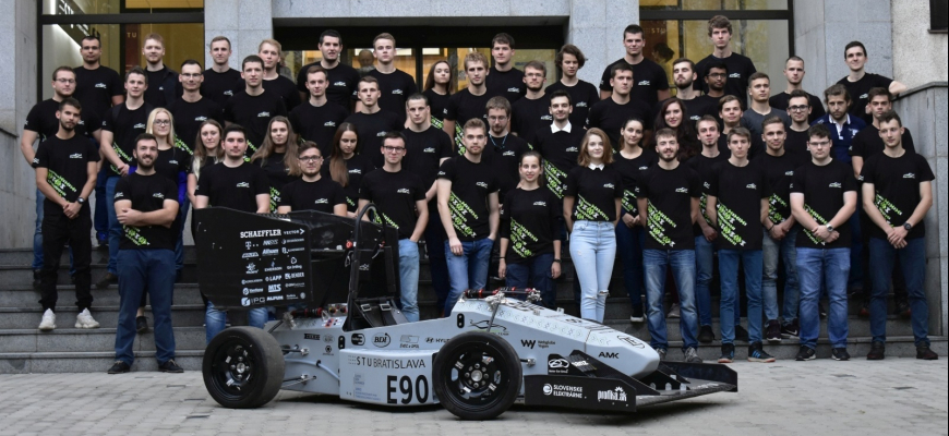 Spoznajte elektrické formuly študentov. STUBA Green Team oslavuje 10. výročie