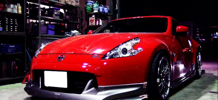 Video Battle: MCR 370Z vs. BOSS 350Z