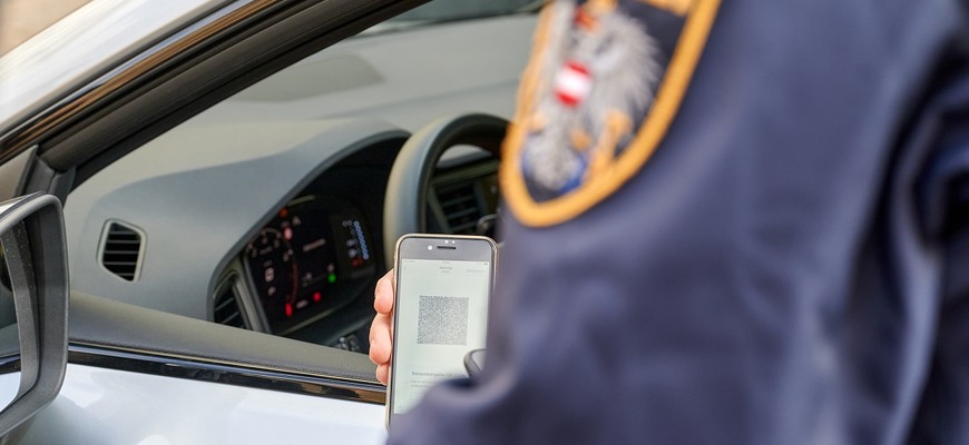 Odhalený plán Bruselu: Vodičský preukaz nahradí aplikácia v mobile. Bude povinná?