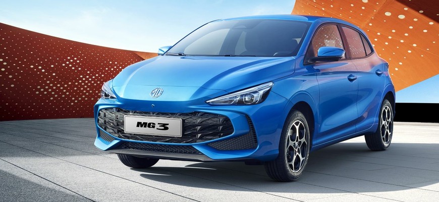 Nové MG3 odhalené. Jeho hybridný pohon má 194 koní a spotrebu 4,4 l benzínu na 100 km