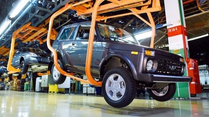 Lada obíde sankcie výrobou špeciálnych verzií svojich áut. Prídu o ABS, ESP aj airbagy