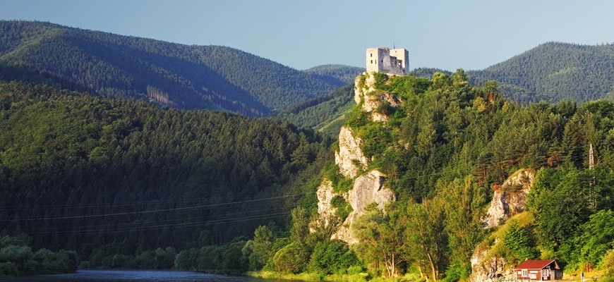 Najvyťaženejšia cesta Slovenska je nebezpečná! Pôjdete ňou?