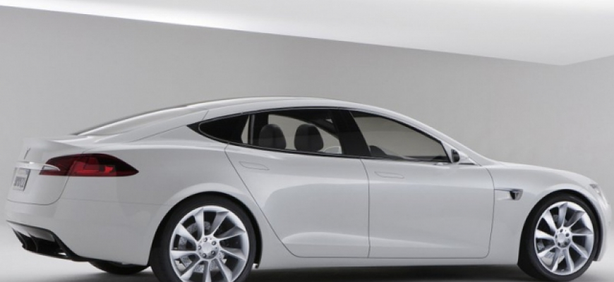 Prvé fotky: Tesla Model S
