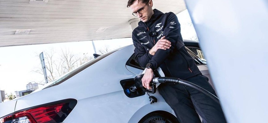 Sériový Superb TDI so spotrebou 2,6 l dal na nádrž takmer 3 tisíc km!