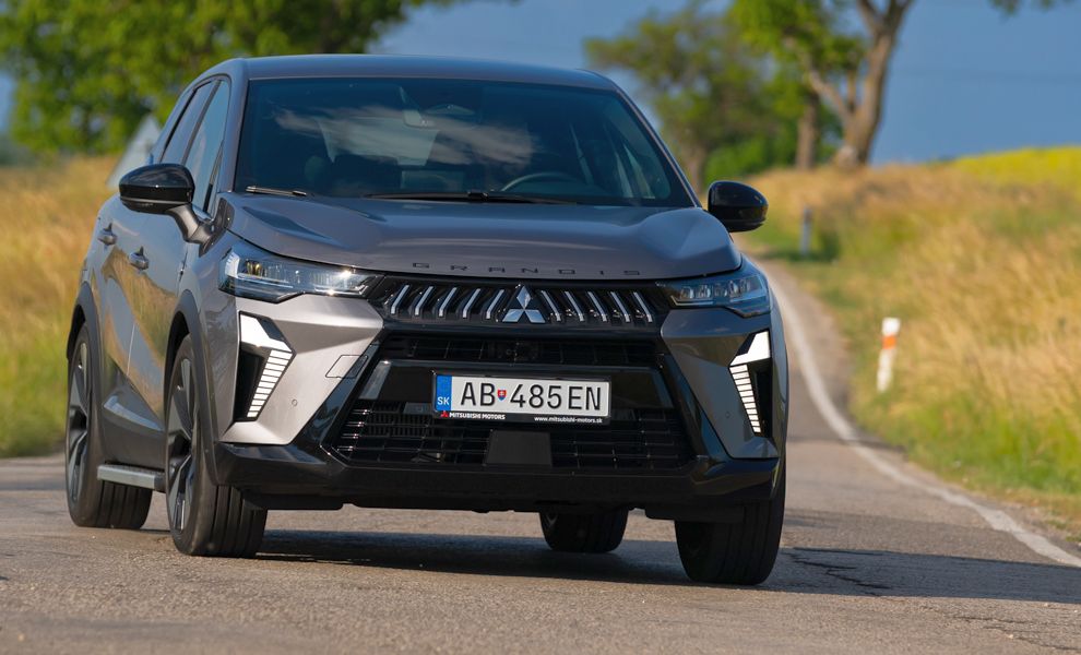 TEST MITSUBISHI GRANDIS 1.3 DI-T INTENSE+: RENAULT V JAPONSKOM KABÁTE?