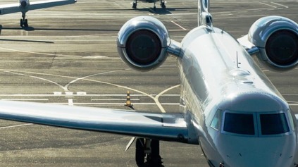 Súkromné lietadlá by mali špeciálne zdaniť. Spôsobujú extrémne znečisťovanie ovzdušia