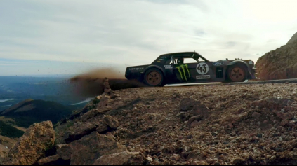 Climbkhana to je Ken Block vs. Pikes Peak