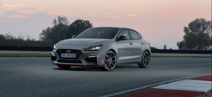 Už predstavili aj Hyundai i30N Fastback