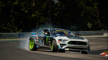 Gittin Jr. za volantom 900k Mustangu predriftoval Nürburgring