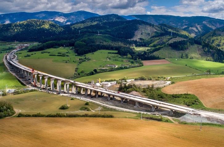 DVE DÔLEŽITÉ DIAĽNICE NA SLOVENSKU OTVORIA VRAJ UŽ O 2 ROKY! ĎALŠÍ ÚSEK D1 JE VŠAK PROBLÉMOVÝ