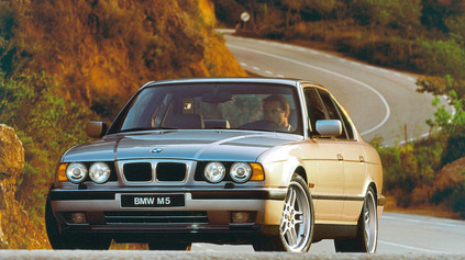 BMW M5 má 35 rokov, pokračujeme s BMW M5 E34