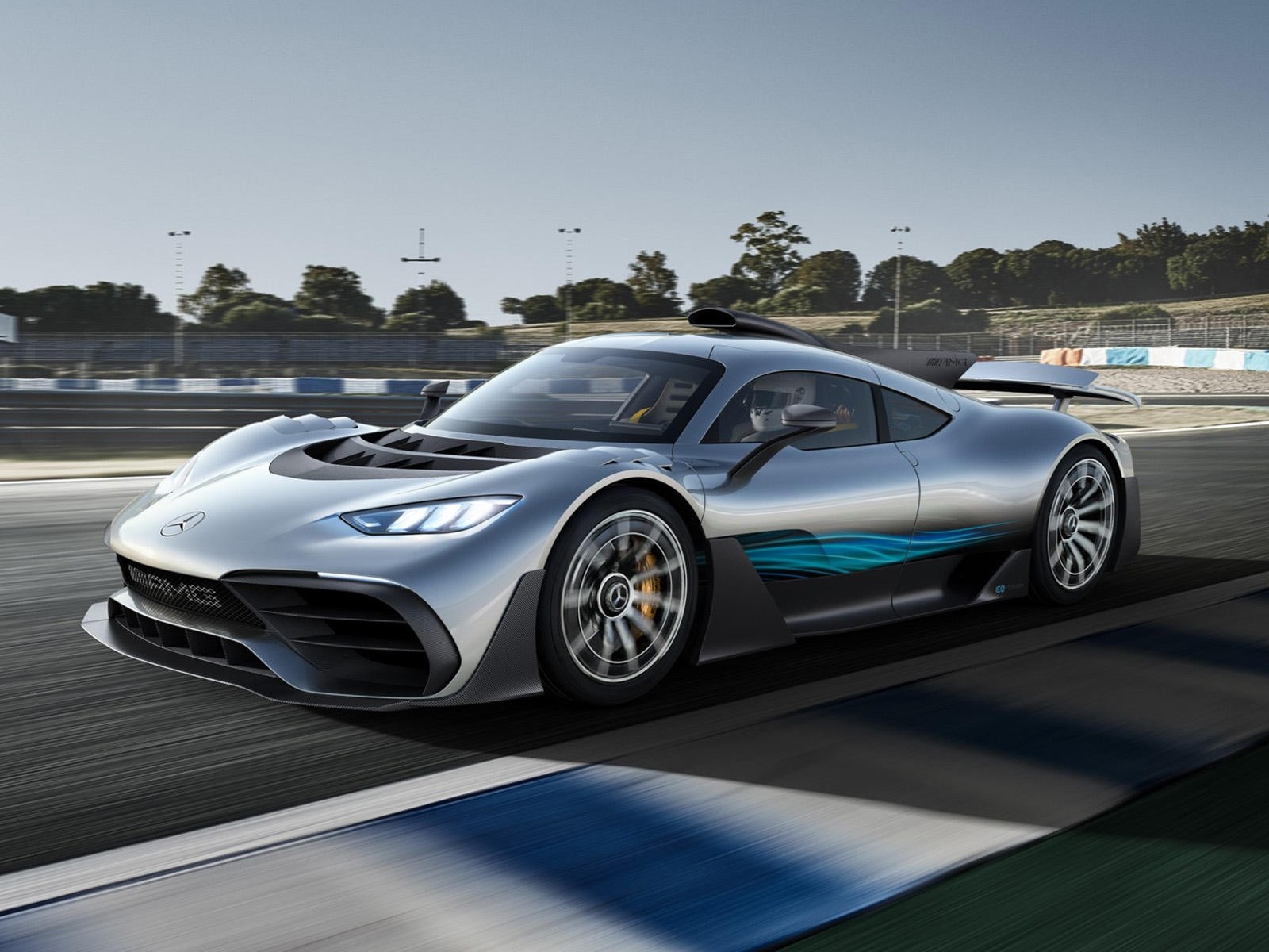 Mercedes AMG One bude ľahší a silnejší