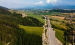 Nový úsek D1 s veľkým míľnikom: Dôležitý obchvat na severe Slovenska budí pozornosť tunelom