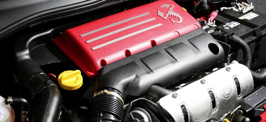 Fiasko elektrických Fiatov pokračuje. Abarth zvažuje návrat spaľovacích motorov!