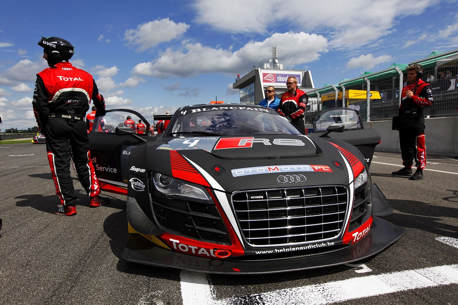 SlovakiaRing FIA GT cars