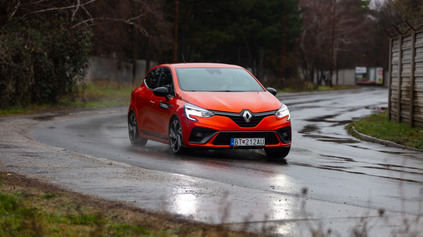 TEST RENAULT CLIO HYBRID: JEDINÝ ŠTVORVALEC V HRE?