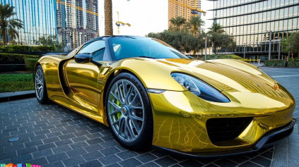 PORSCHE 918 SPYDER V ZLATEJ FARBE