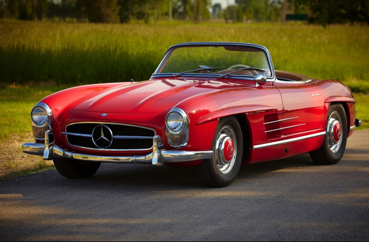 MERCEDES 300 SL ROADSTER OSLAVUJE 60 ROKOV